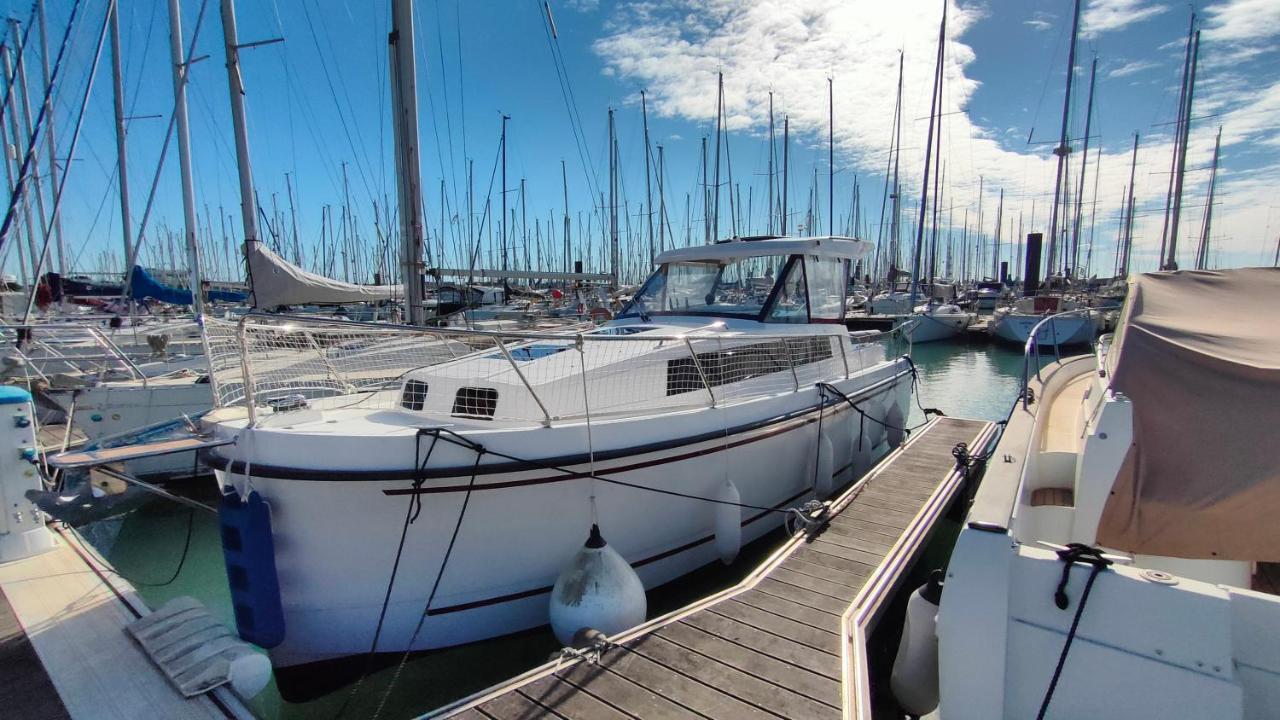Отель La Rochelle Sur L'Eau Экстерьер фото