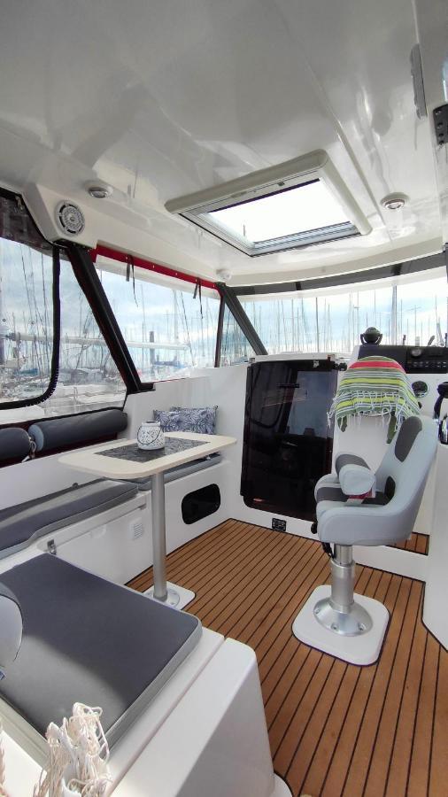 Отель La Rochelle Sur L'Eau Экстерьер фото