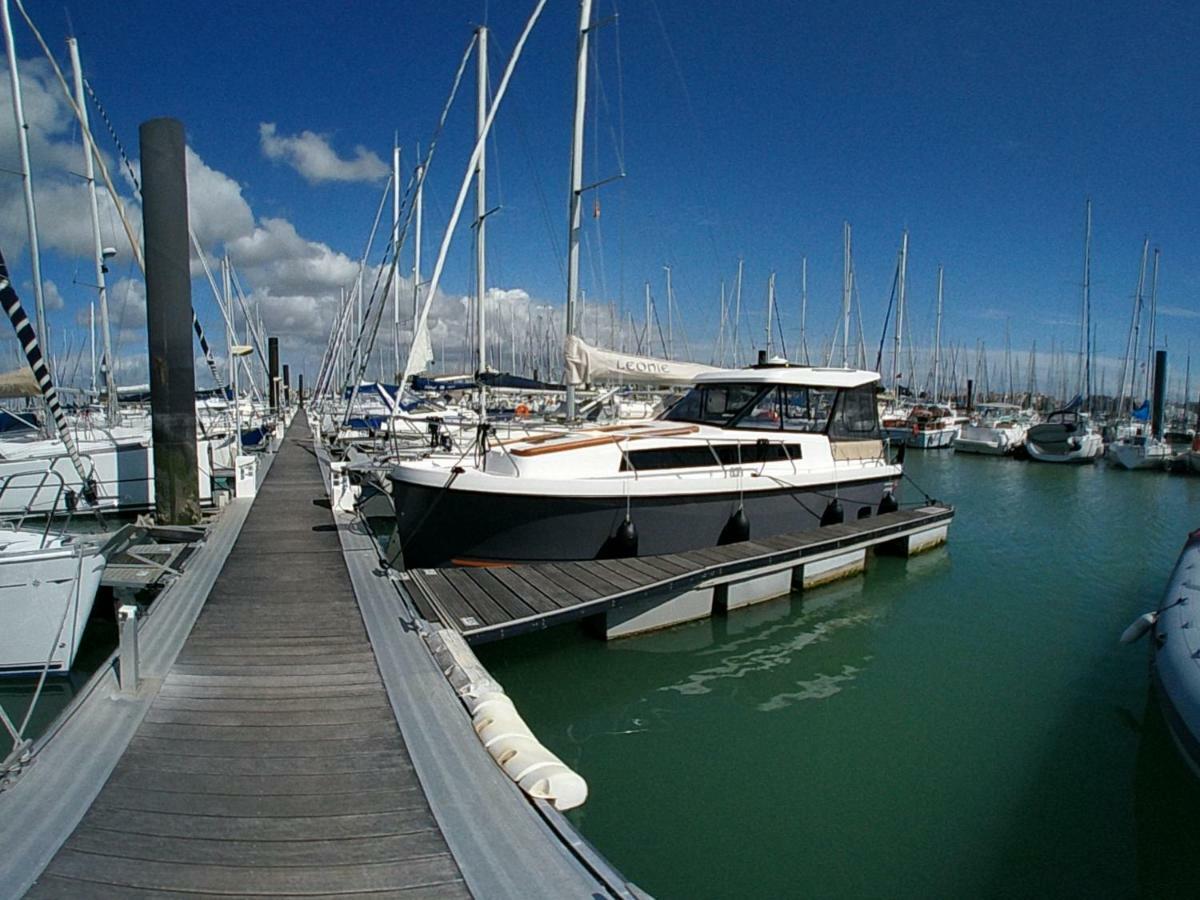 Отель La Rochelle Sur L'Eau Экстерьер фото
